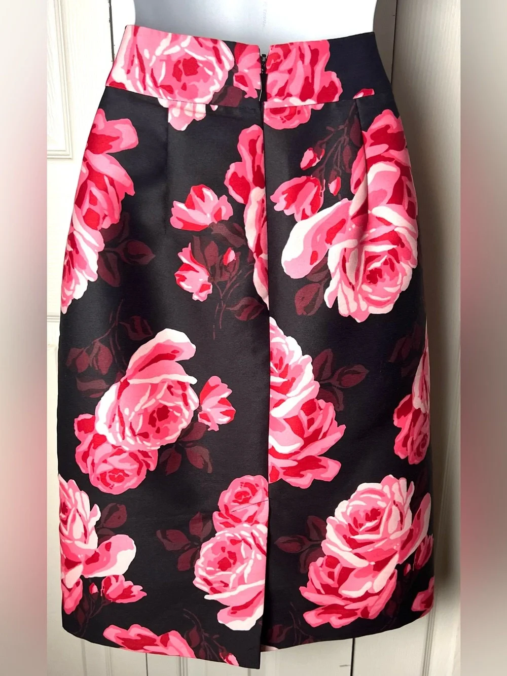 KATE SPADE Pencil Skirt Rose Floral Print Black Red Pink Knee Length Career Sz 4